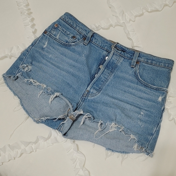 Levi's 501 high rise button fly cutoff denim shorts - Picture 2 of 4